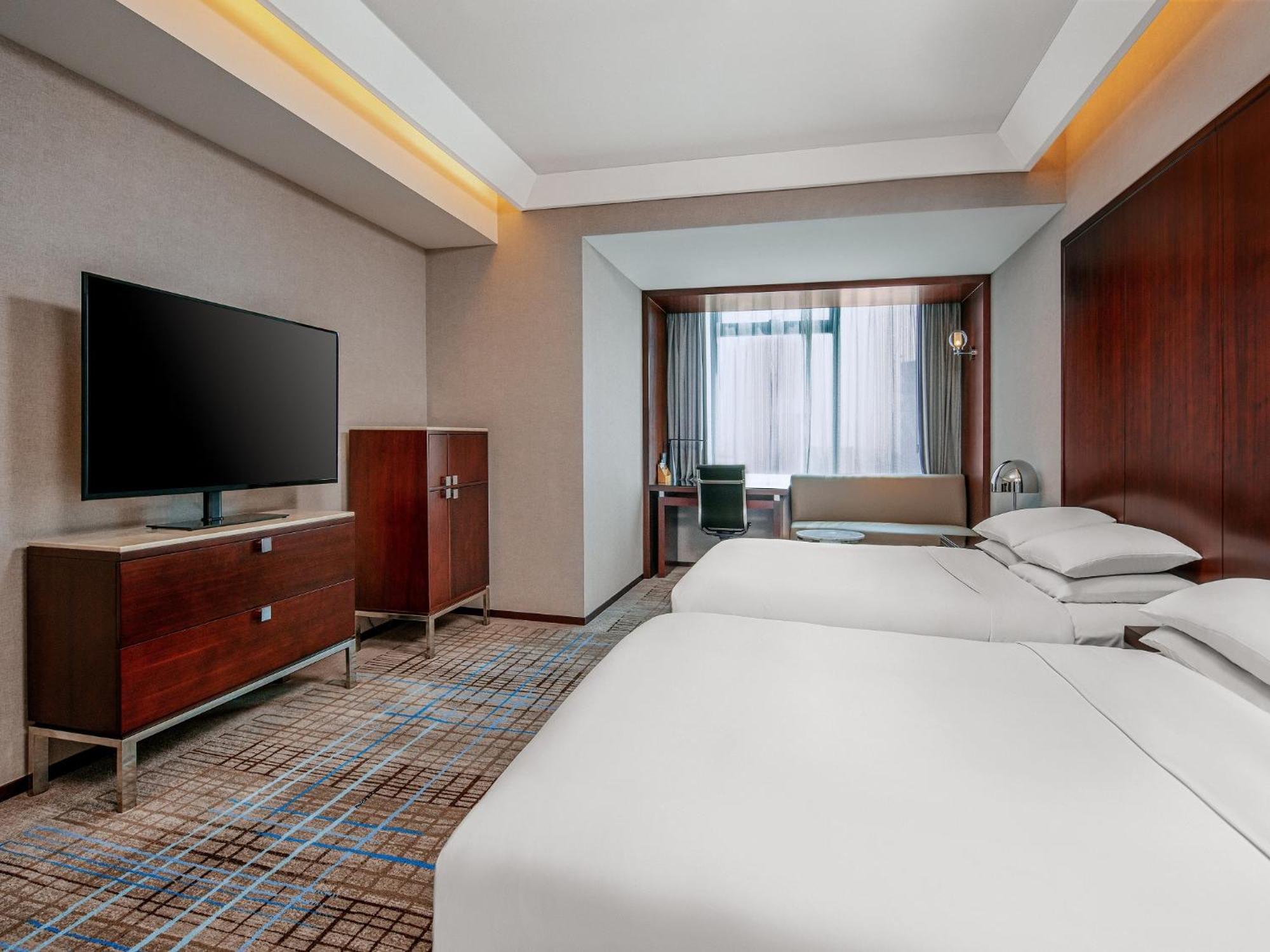 Renaissance Shanghai Zhongshan Park Hotel Bagian luar foto