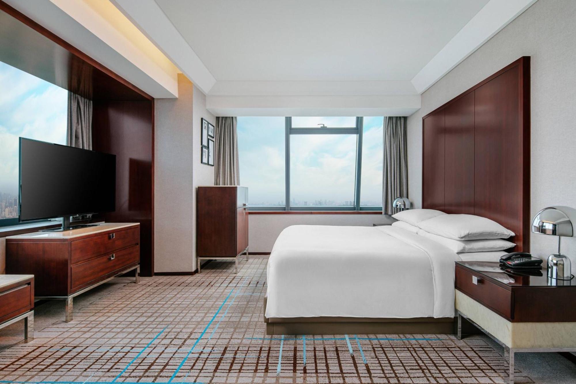 Renaissance Shanghai Zhongshan Park Hotel Bagian luar foto