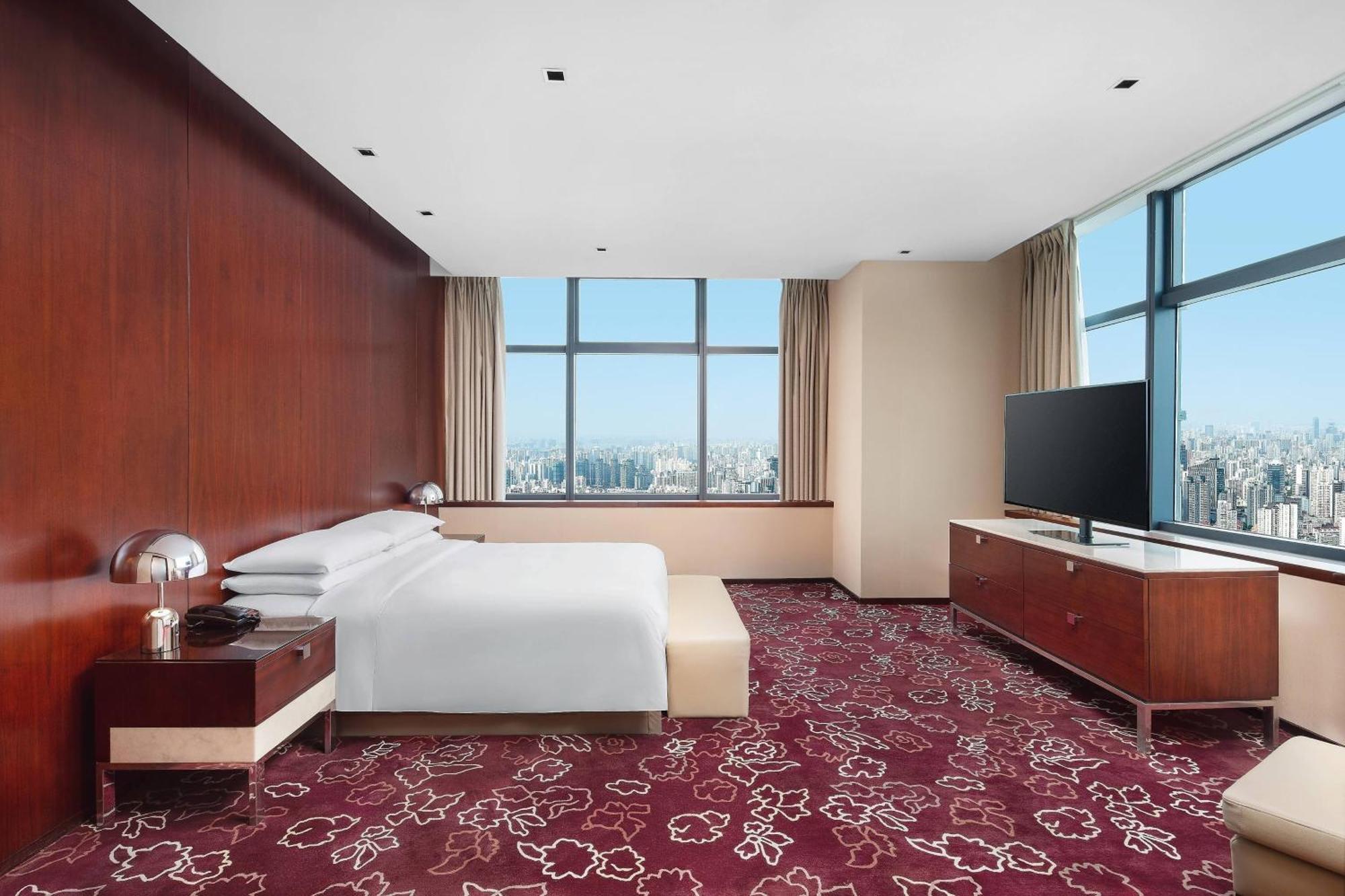 Renaissance Shanghai Zhongshan Park Hotel Bagian luar foto