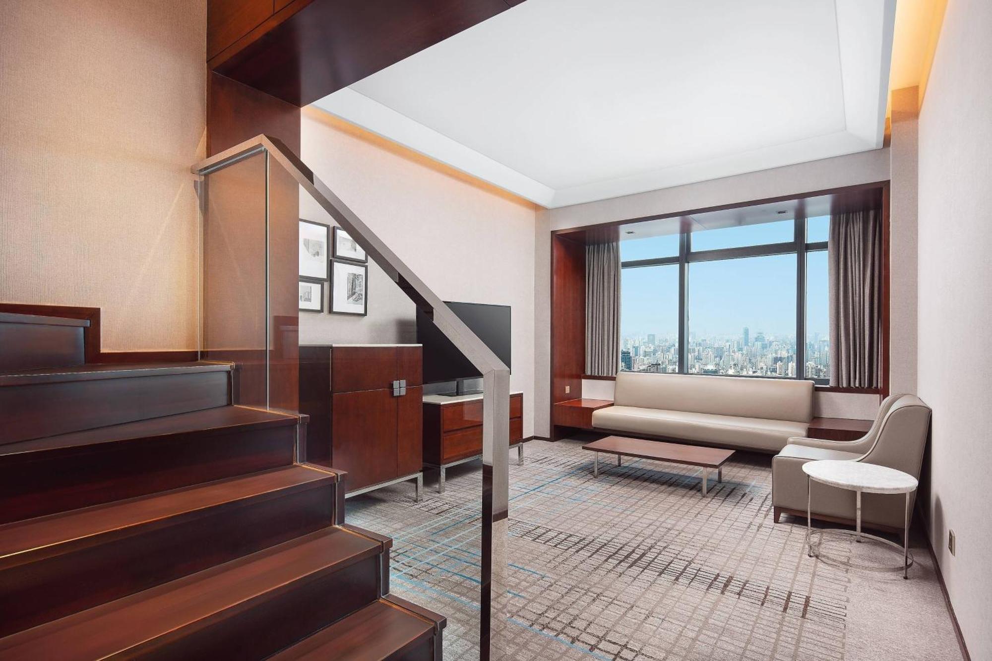 Renaissance Shanghai Zhongshan Park Hotel Bagian luar foto