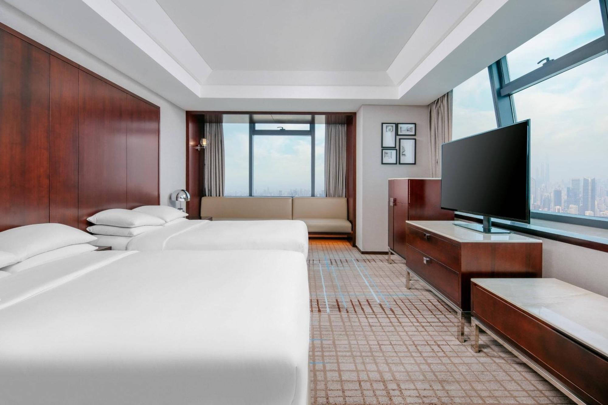 Renaissance Shanghai Zhongshan Park Hotel Bagian luar foto